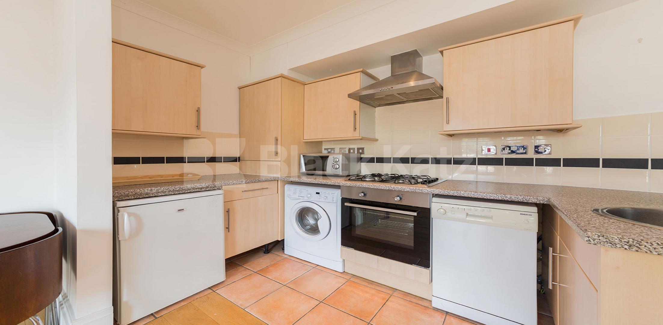 			FANTASTIC 1 BED IN A WELL MAINTAINED BUILDING, 1 Bedroom, 1 bath, 1 reception Flat			 Bridport Place , ISLINGTON-SHOREDITCH PARK 